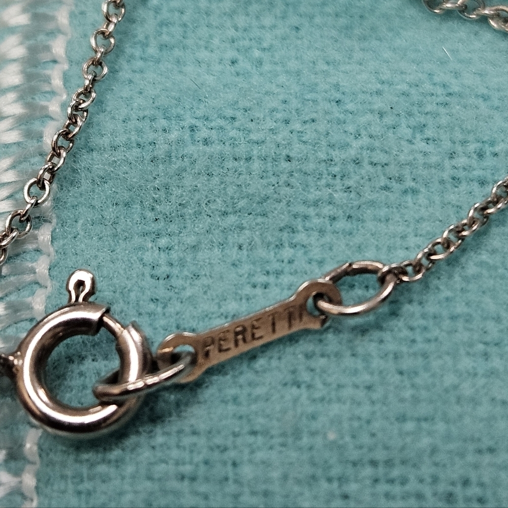 Tiffany & Co. 925 Sterling Silver Bean Pendant & 16" Chain FULL INCLUSION - Picture 9 of 12